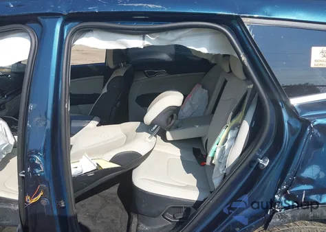 2025 Kia Sportage Ex z USA, uszkodzony, nr VIN KNDPVCDG0S7225599